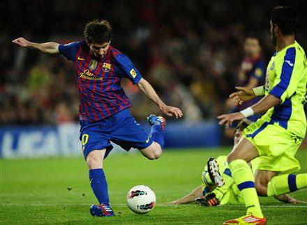 Đè bẹp Getafe, Barca chỉ còn kém Real 1 điểm