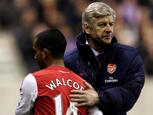 Arsenal bị “thua sốc” trước Wigan ngay ở Emirates