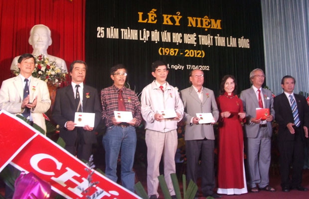 Kỷ niệm 25 năm ngày thành lập Hội Văn học Nghệ thuật Lâm Đồng