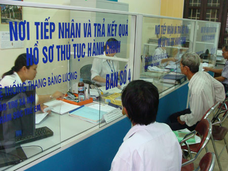 Bộ trưởng Bộ Nội vụ trả lời chất vấn Đại biểu Quốc hội Tỉnh Lâm Đồng về cải cách thủ tục hành chính