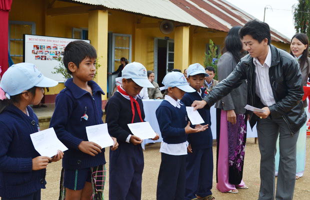 Bộ trưởng Bộ Giáo dục và Đào tạo trả lời kiến nghị của cử tri Lâm Đồng