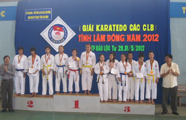 CLB Karatedo TT Văn hóa - Thể thao thành phố Bảo Lộc giành giải nhất
