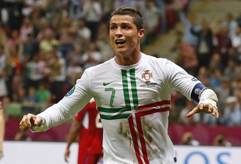 1 bàn thắng là đủ để Ronaldo đưa Bồ Đào Nha vào bán kết