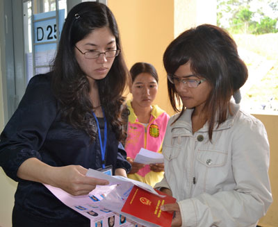 kiểm tra thẻ dự thi