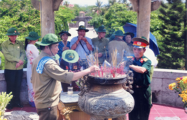 Về lại chiến trường xưa