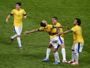 Nhấn chìm Hàn Quốc, Brazil hẹn Mexico ở chung kết