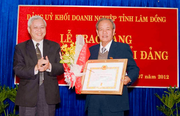 Đảng viên 50 tuổi Đảng và việc giữ gìn đạo đức cách mạng