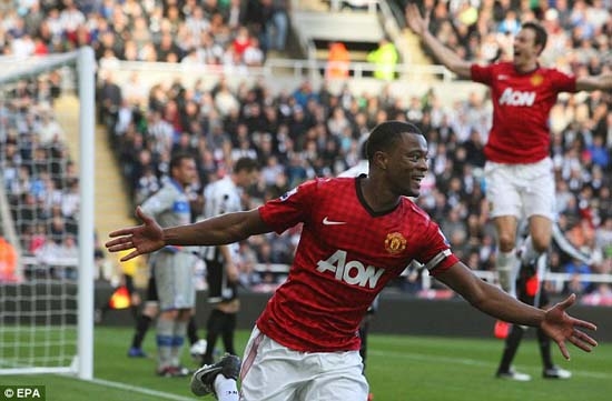 Evra nhân đôi cách biệt.