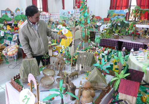 Hội thi đồ dùng dạy học tự làm ngành giáo dục toàn tỉnh