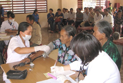 Đoàn khối các cơ quan tỉnh Lâm Đồng: Giao lưu, tặng quà tại xã Đạ Oai