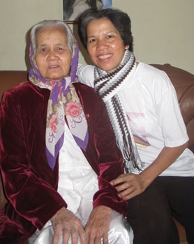 Mẹ anh hùng - con hiếu thảo
