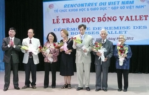 “Nên khuyến khích tinh thần tự học cho học sinh, sinh viên”