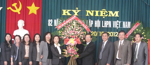 Lãnh đạo tỉnh chúc mừng Ngày phụ nữ Việt Nam 20/10