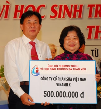 Vinamilk ủng hộ 500 triệu đồng để xây trường học tại Trường Sa