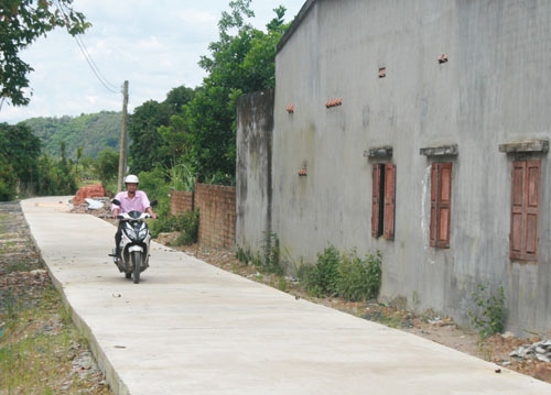 “Bê tông” vào ngõ