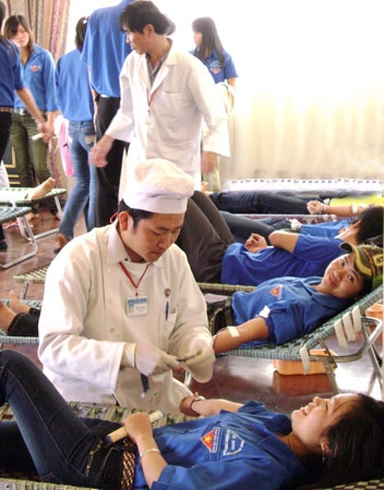 Các cấp Hội Chữ thập đỏ Lâm Đồng: Đẩy mạnh các hoạt động nhân đạo