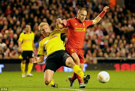 Joe Cole ghi bàn thắng thứ 2 cho Liverpool trong trận đấu này