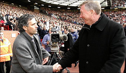 Sir Alex muốn Mourinho kế nhiệm, cảnh báo Man City