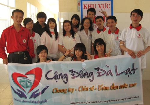 50 thành viên facebook nhóm Cộng Đồng Đà Lạt hiến máu tình nguyện