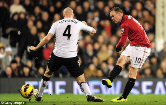 Rooney đưa Man United bay cao, Chelsea gục ngã