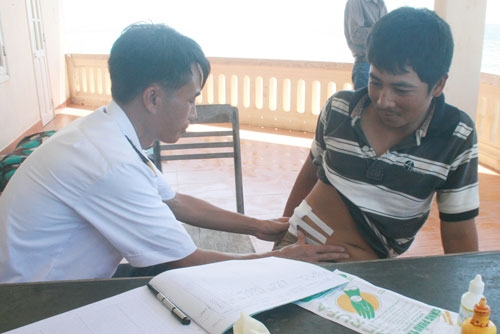 Cùng ngư dân bám biển