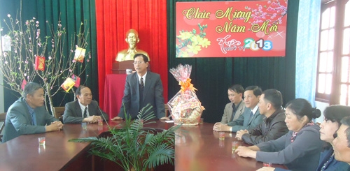 Thường trực Tỉnh ủy thăm và chúc Tết cán bộ, nhân dân phường 9, TP Đà Lạt