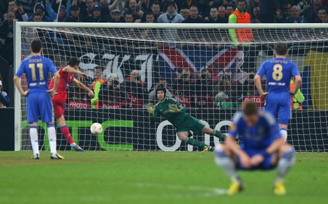 Tottenham đại thắng, Chelsea thua bất ngờ