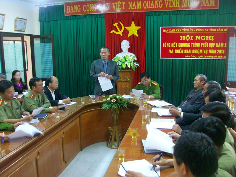 Công tác dân vận giữa Ban Dân vận Tỉnh uỷ với Công an tỉnh năm 2012