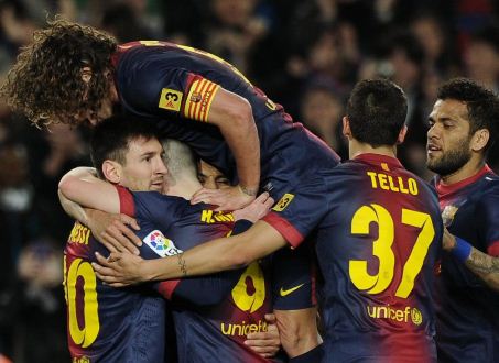 Đánh bại Deportivo, Barca hâm nóng trận cầu với AC Milan