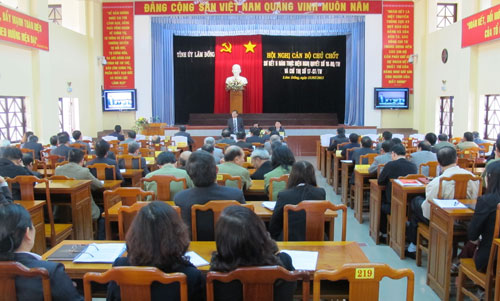 Hội nghị cán bộ chủ chốt toàn tỉnh: Sơ kết 5 năm thực hiện Nghị quyết số 10-NQ/TW và Chỉ thị số 17-CT/TW