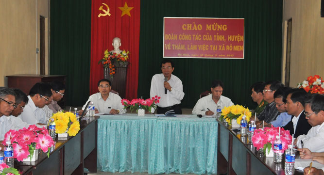 Phó Bí thư Tỉnh uỷ Vũ Công Tiến kiểm tra công tác xây dựng Đảng ở Đam Rông