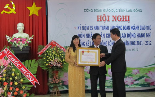 Công đoàn Ngành Giáo dục với phong trào thi đua “Hai tốt”