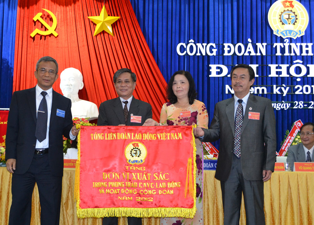 Tiếp tục đổi mới nội dung, phương thức hoạt động công đoàn, góp phần xây dựng Lâm Đồng phát triển nhanh và bền vững