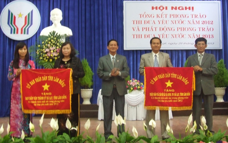 Đà Lạt: Khen thưởng 123 tập thể và 302 cá nhân trong phong trào thi đua yêu nước