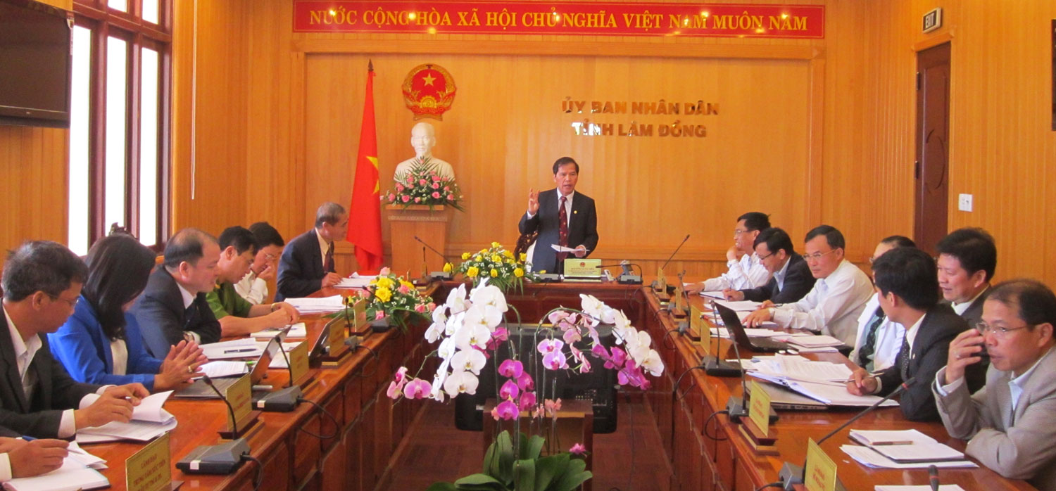 Chủ tịch tỉnh họp chỉ đạo công tác chuẩn bị Tuần lễ Văn hóa du lịch - Đà Lạt 2014