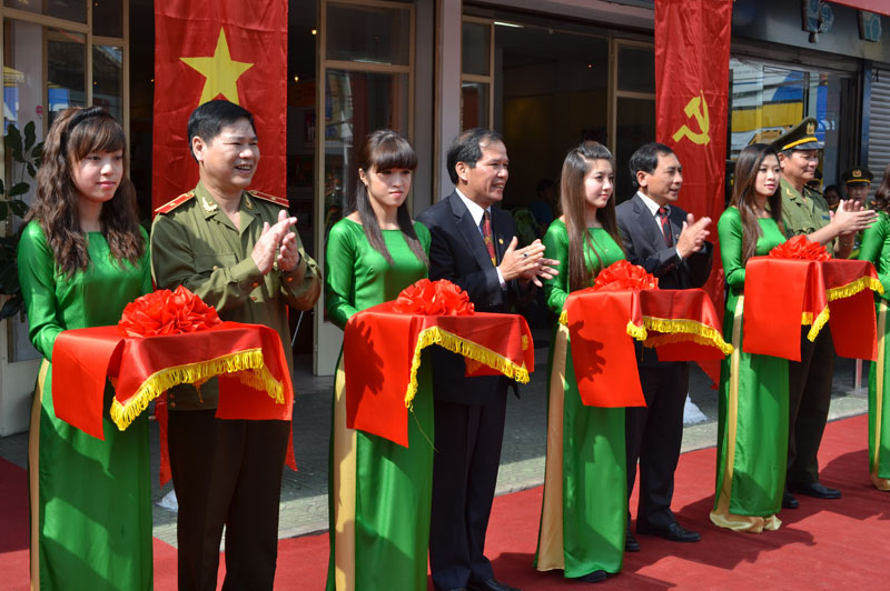 Triển lãm “Bác Hồ với Công an Nhân dân và Công an Nhân dân học tập, thực hiện 6 điều Bác Hồ dạy”