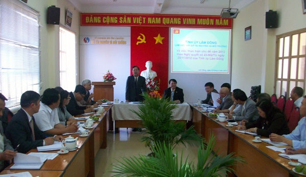 Thường trực Tỉnh uỷ làm việc với Sở Tài nguyên và Môi trường