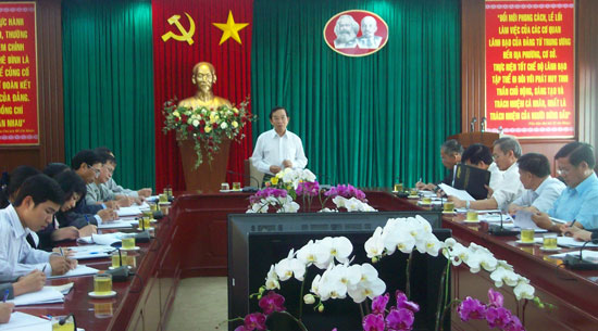 Hội nghị giao ban giữa Thường trực Tỉnh ủy với Mặt trận và các đoàn thể