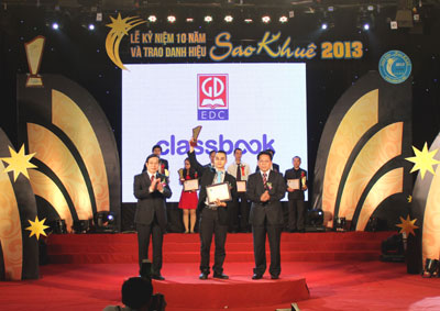 ... và giờ là Giải thưởng Sao khuê 2013