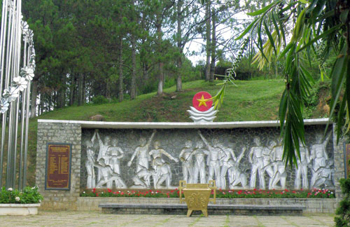 Kiên trung bất khuất, tình nghĩa thuỷ chung