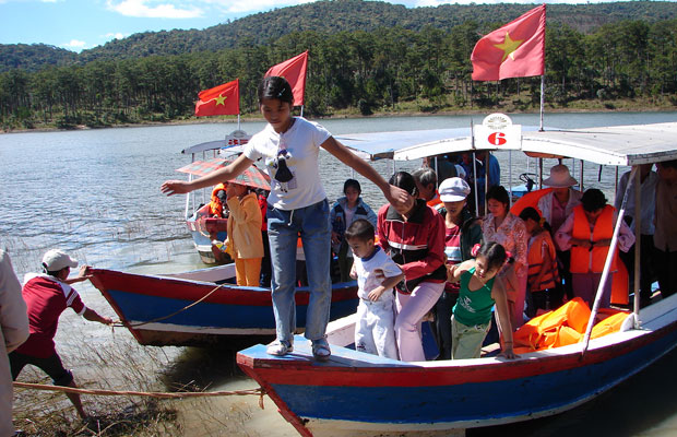 “Định hướng phát triển sản phẩm du lịch” phục vụ Năm Du lịch quốc gia 2014