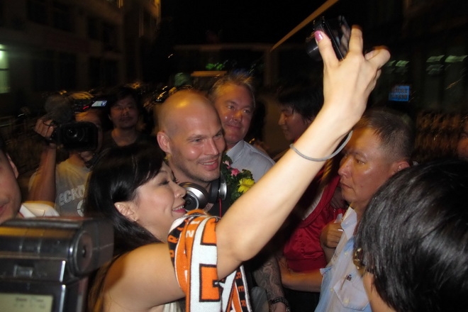 Ljungberg: &quot;Tôi bất ngờ với người hâm mộ Việt Nam&quot;