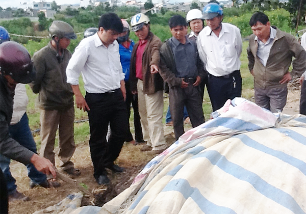 Nông dân sản xuất phân hữu cơ từ rác rau