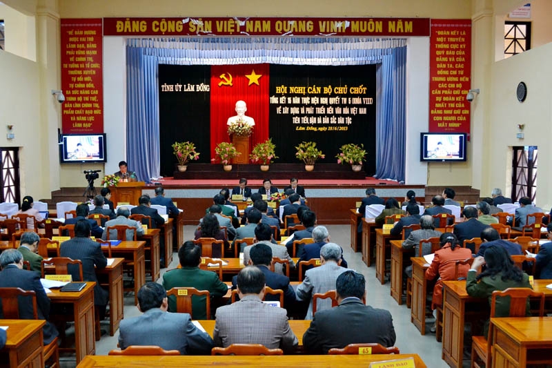 Toàn cảnh hội nghị. Ảnh: Văn Báu