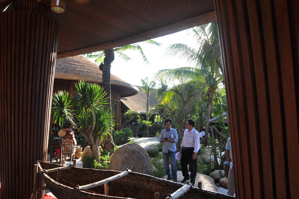 Đèn cổ nhà xưa