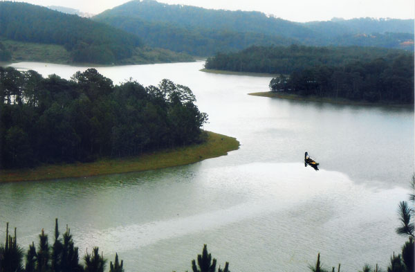 Con hẻm sáng