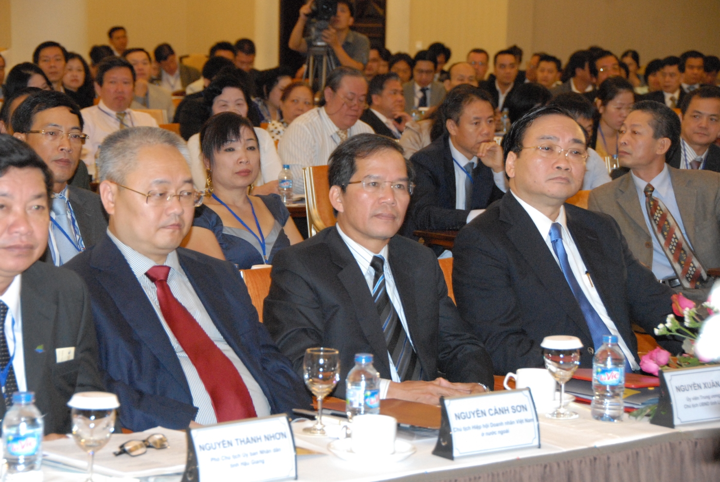 Các đại biểu tham dự hội nghị