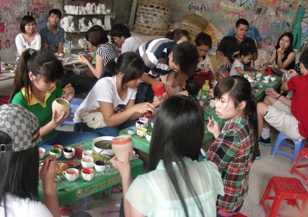 Chơi mà học ở Làng gốm Bát Tràng