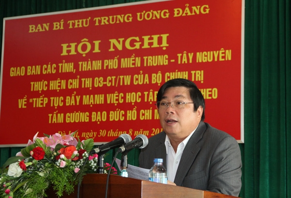 Đồng chí Huỳnh Đức Hòa – Bí thư Tỉnh ủy, Chủ tịch HĐND tỉnh Lâm Đồng phát biểu chào mừng hội nghị
