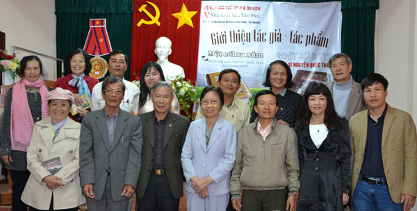 Giao lưu giới thiệu tác phẩm "Một cõi xa xăm" và "Nhật ký &amp; thơ của liệt sĩ Nguyễn Quốc Thái"